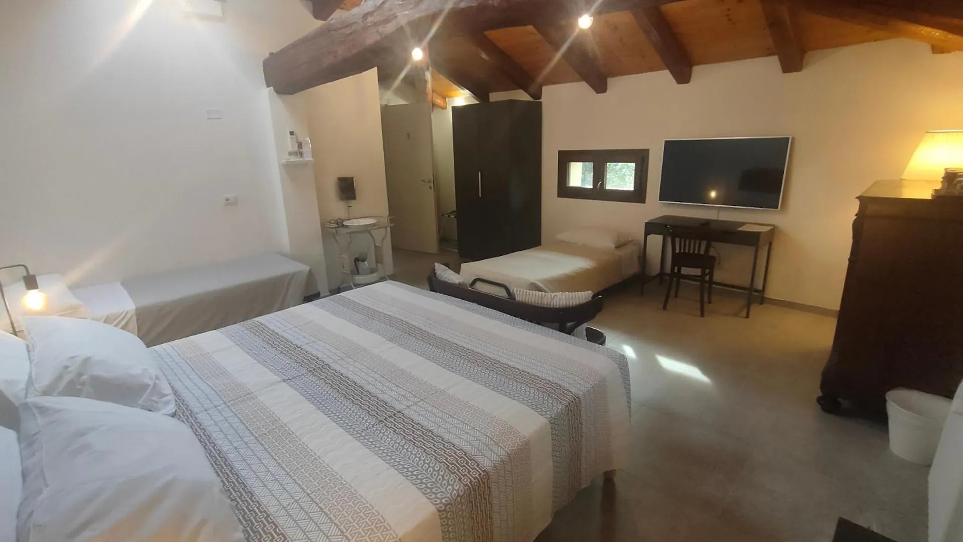 La Torre Di Longara Bed & Breakfast Calderara di Reno